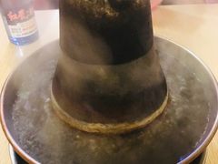 -洞庭洲·防空洞火锅·烧烤·铜锅涮肉(新百广场店)
