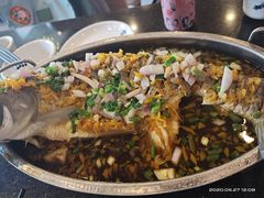 跳跳鱼-小姨家常菜(昭萍东路店)