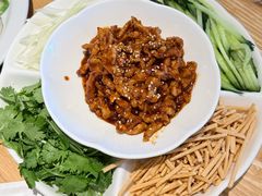 -关东小磨东北菜(上海长风大悦城店)