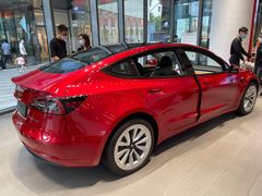 -TESLA 特斯拉(广州天环广场体验店)