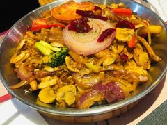 辣味牛肉铁锅饭-遇见西木美式餐厅(体育路店)