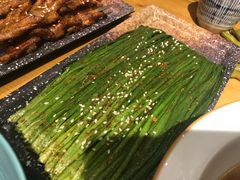 烤韭菜-老板很二(吉大店)