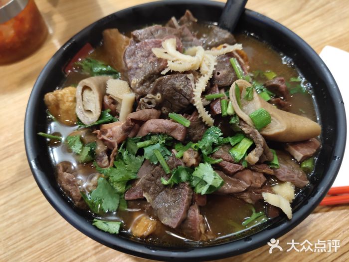 叻荣记香港云吞面店(嘉里城店)净牛杂图片