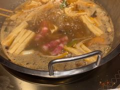 -七欣天香辣蟹火锅(上海银亿滨江店)
