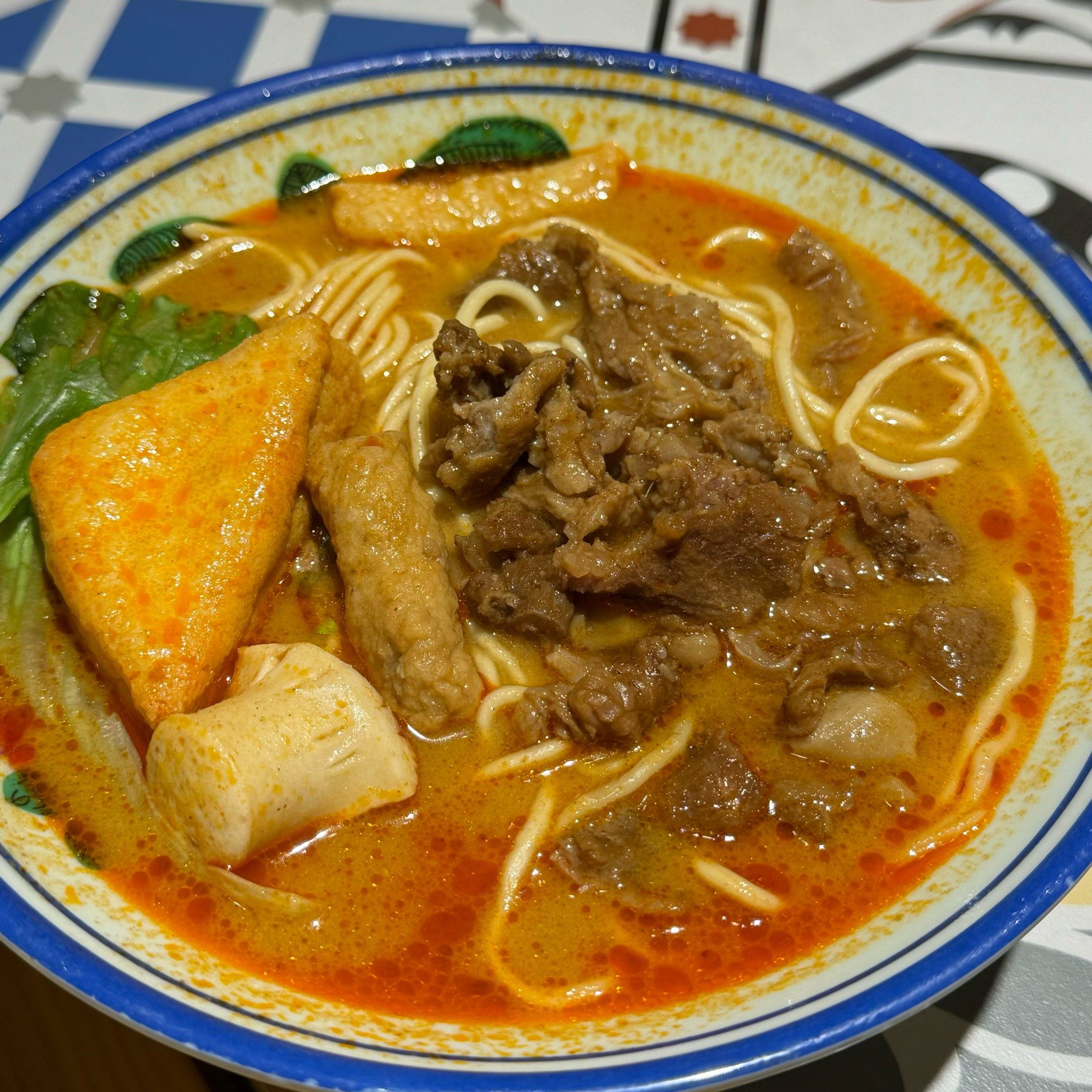 沙茶面 跟朋友点的一份牛肉沙茶面,味道