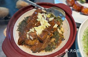 Black Truffle and Preserved Vegetable Stewed Beef Ribs
