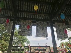 -田园东方蜜桃村的田野营地