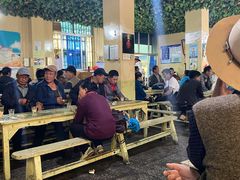 大堂-老光明岗琼甜茶馆