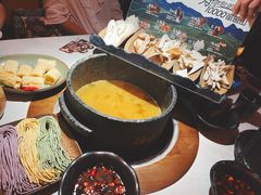 -芸山季·云南山珍菌火锅(人民广场来福士店)