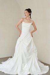 -Renee芮亦婚纱(原丽莎)