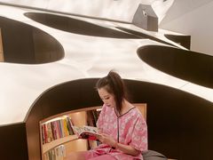 -涨巢·潮玩水疗局