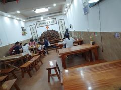 大堂-正果忠记云吞濑粉(总店)