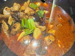 -山河屯铁锅炖·非遗东北菜(南山店)