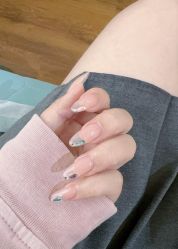 -甲·铺轻奢美甲美睫