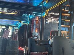 -屋有岛沉浸游戏旗舰店(中山公园店)