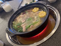 -野迹·石橄榄鸡·烧烤(新洲店)