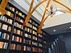 -钟书阁(松江泰晤士小镇店)