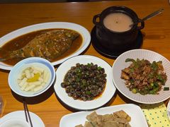 -莲餐厅·湖北菜·潜江小龙虾店(愚园路店)