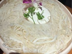 -老牌坊云南鱼豆花火锅(嵩山店)