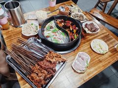 -灌县老妈砂锅串串香(万科红生活广场店)
