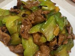 豉汁凉瓜炒牛肉-香港新发烧腊茶餐厅(水围店)