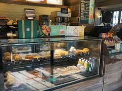 面包甜点陈列柜-星巴克(武康路店)
