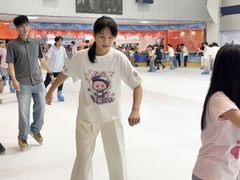 -正佳冰河湾真冰滑冰场