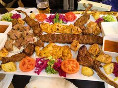 碎牛肉饼烤肉拼盘-Efes Turkish & Mediterranean Cuisine 艾菲斯餐厅(陆家嘴店)