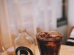 -巴浪鱼咖啡馆 Local Fish