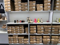 -UGG(燕莎奥特莱斯购物中心店)