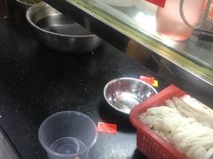 -覃肥叔桂林米粉(粮道街店)