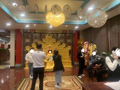 等位区-万荣烤鸭店·北京菜(天坛店)