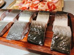 金牌鳗鱼半条-围炉肉舍•炭烤活鳗•丹东海鲜烤肉(步行街店)