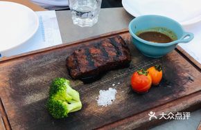 Slow-Roasted Premium Beef Brisket
