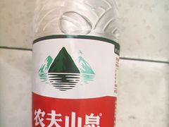 农夫山泉矿泉水-张亮麻辣烫(天津和平多伦道店)