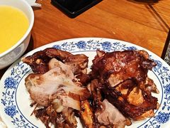 -老天桥酱肉烧饼夹肘子(天桥店)