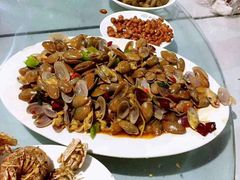 -三亚火车头万人海鲜广场