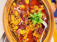 肥肠牛蛙砂锅-马头巷·食景园(苏州总店)
