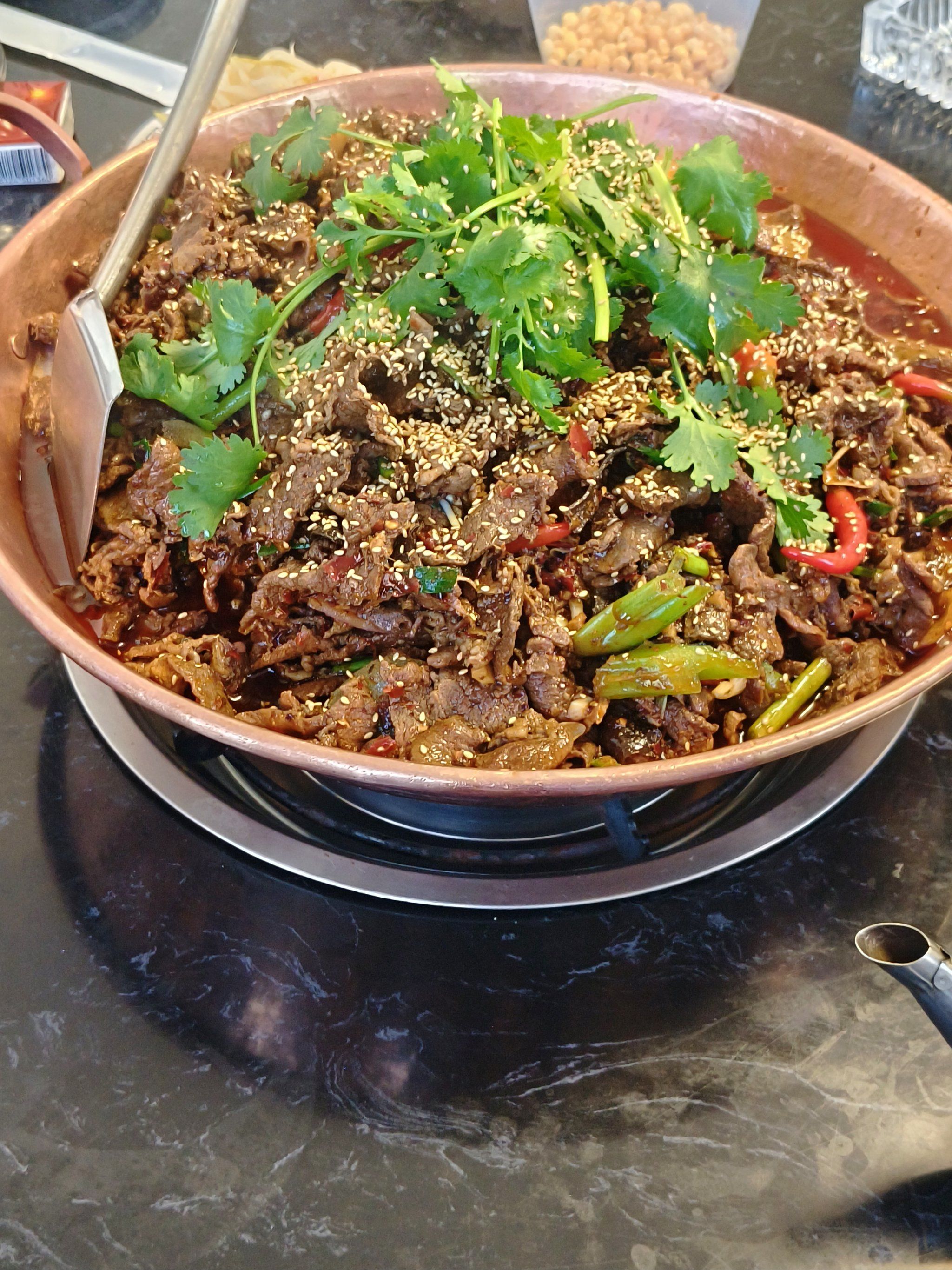 不会有人还没有吃过这家干锅牛肉吧!