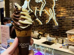 香草黑巧双重口味-GODIVA(美罗城店)