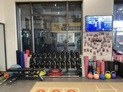 -思迈威健身(积玉桥万达店)