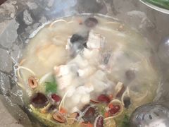 -姚记抚仙湖野生菌石锅鱼庄