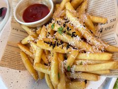 黑松露芝士薯条-G+KITCHEN(龙湖狮山天街店)