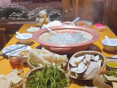 -民食香·腊排骨野生菌美食(木府店)