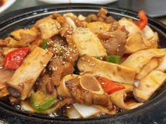 鸡腿菇烧牛排-月圆霖特色农家乐