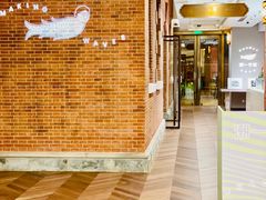 门面-潮一不贰·法式甜品·生日蛋糕·西式简餐(外滩店)