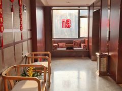 -铂逸梦秦酒店(横店梦幻谷店)