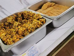 芝麻蛋黄条-哈氏·上海哈尔滨食品厂(五角场万达广场店)