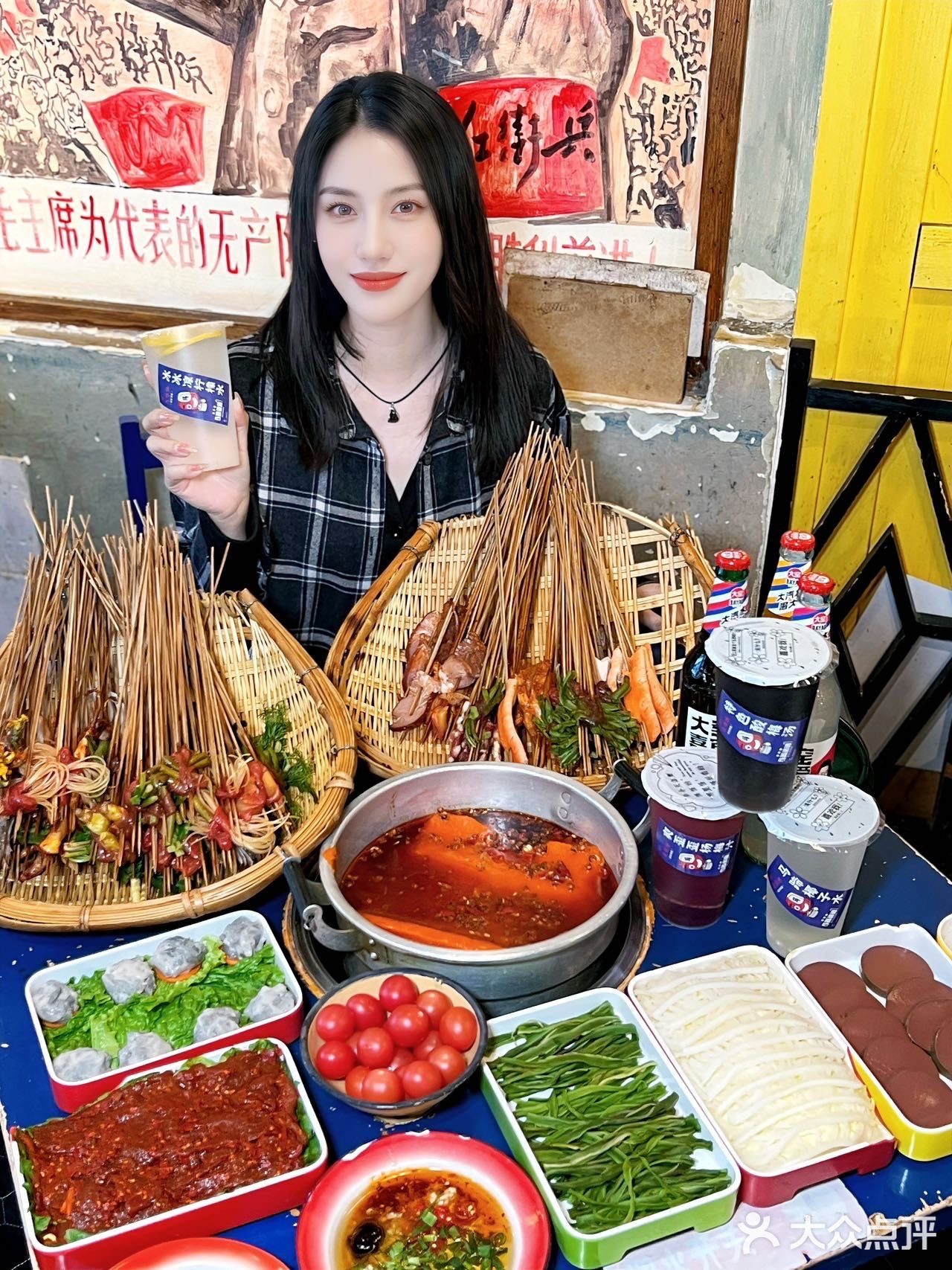 马路边边 | 一口回到小时候的串串香