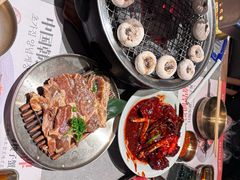 -草家酱蟹炭火烤肉店(珲春南路一店)
